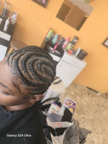 Mama African Hair Braiding gallery picture 39