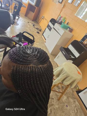 Mama African Hair Braiding gallery picture 16