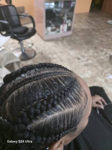 Mama African Hair Braiding gallery picture 10