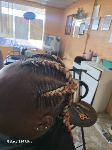 Mama African Hair Braiding gallery picture 7